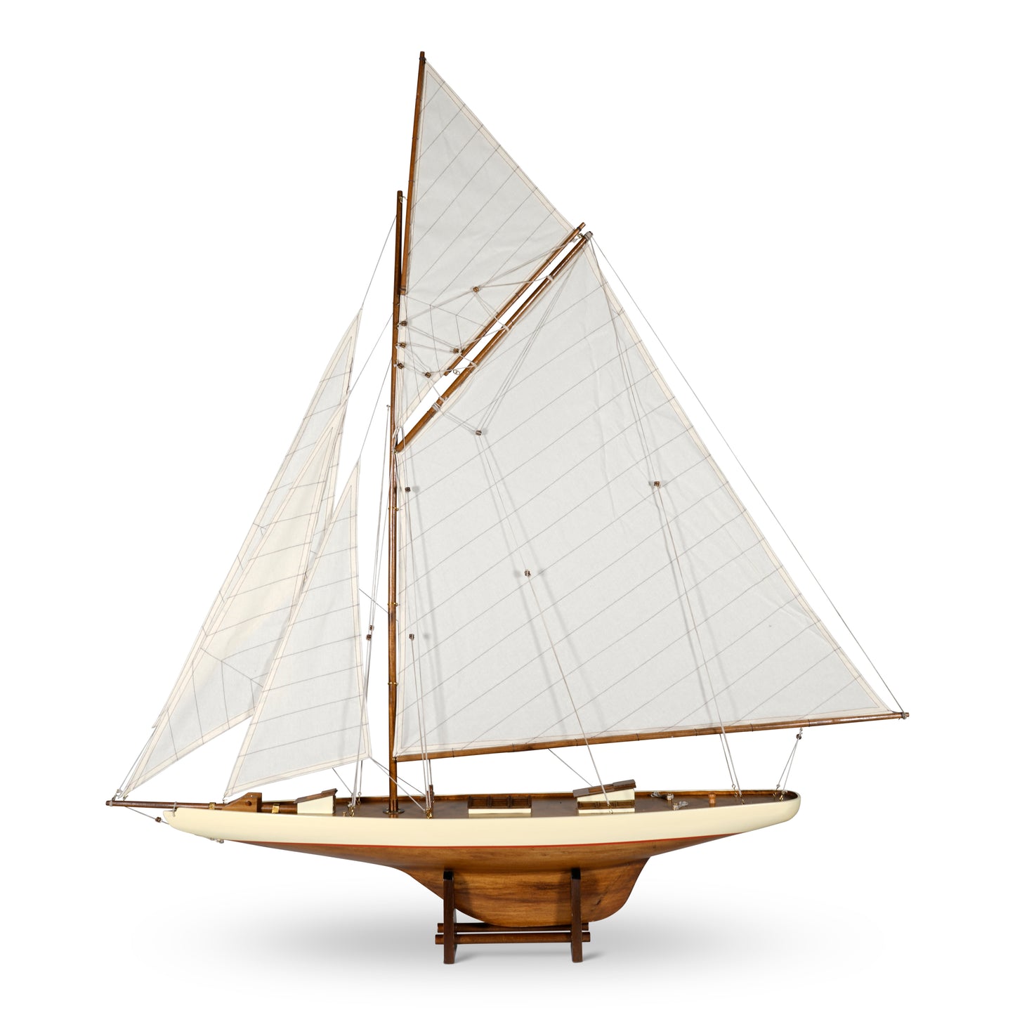 America’s Cup Columbia, Medium