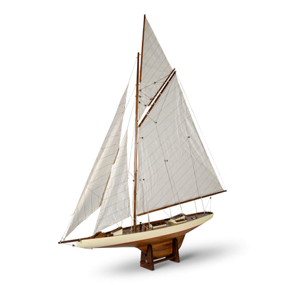 America’s Cup Columbia, Medium