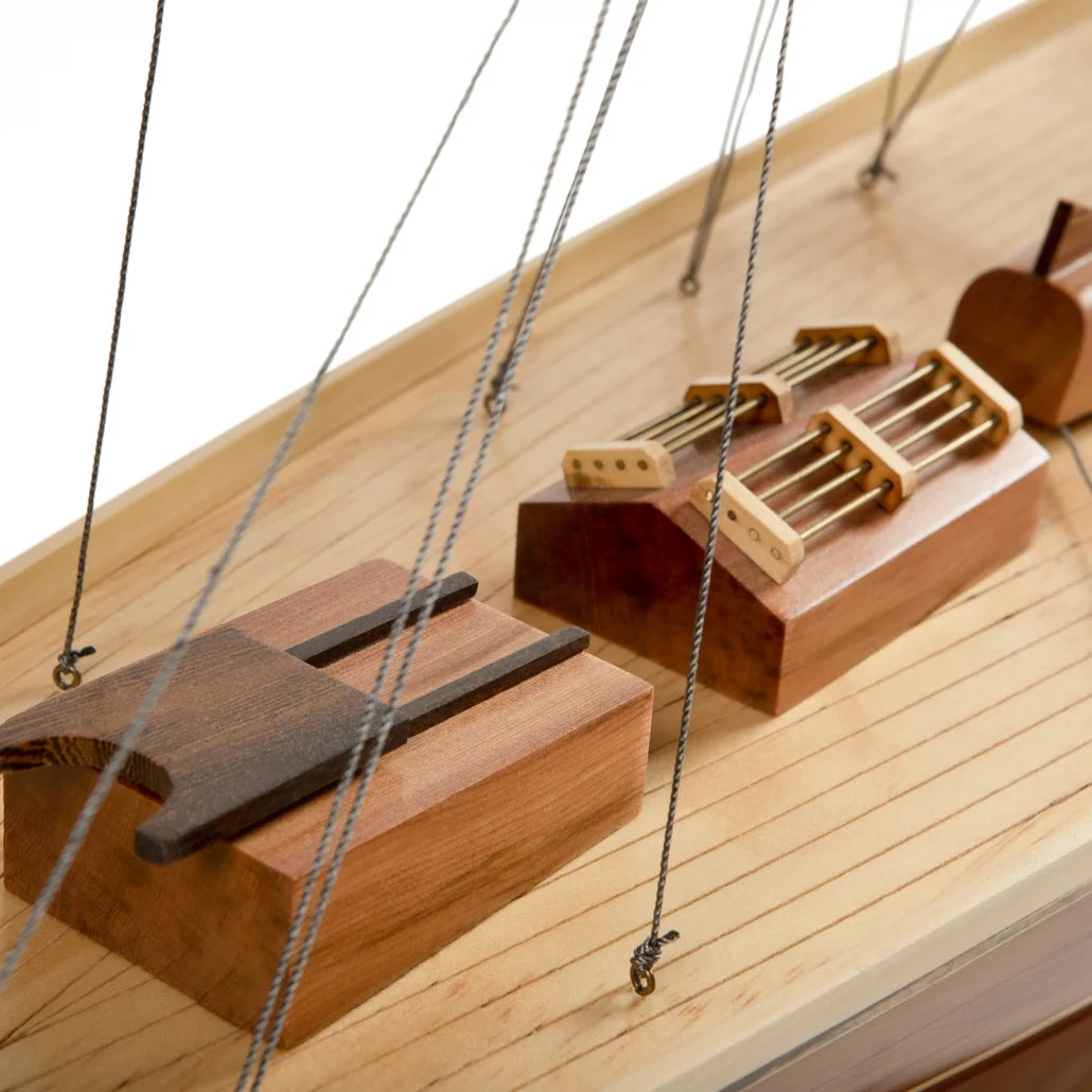 Endeavour | Classic Wood