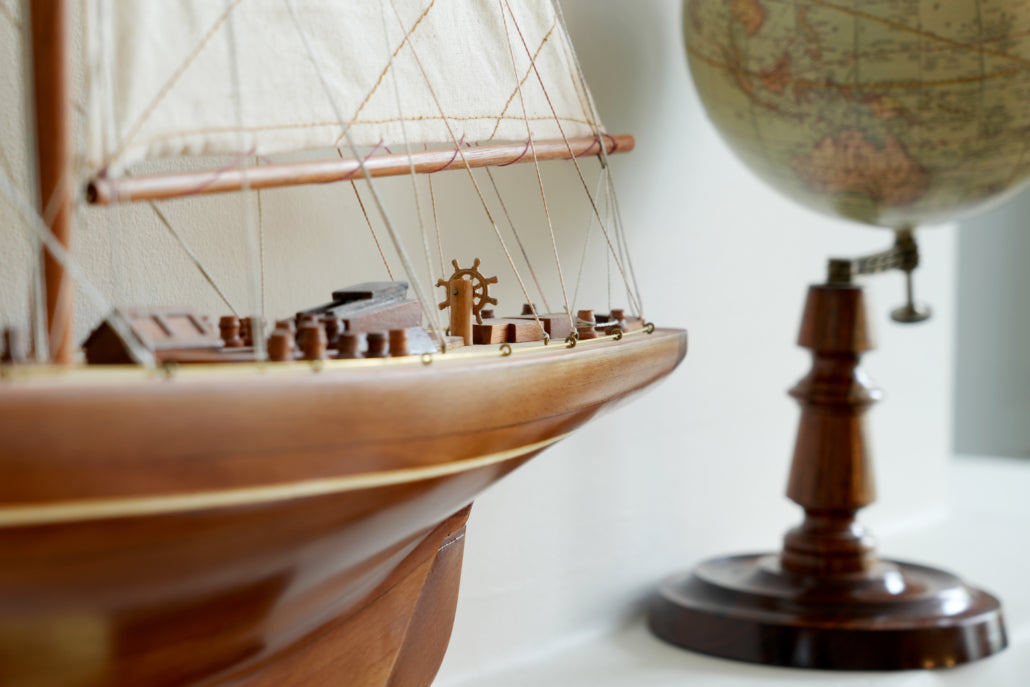 Endeavour | Classic Wood